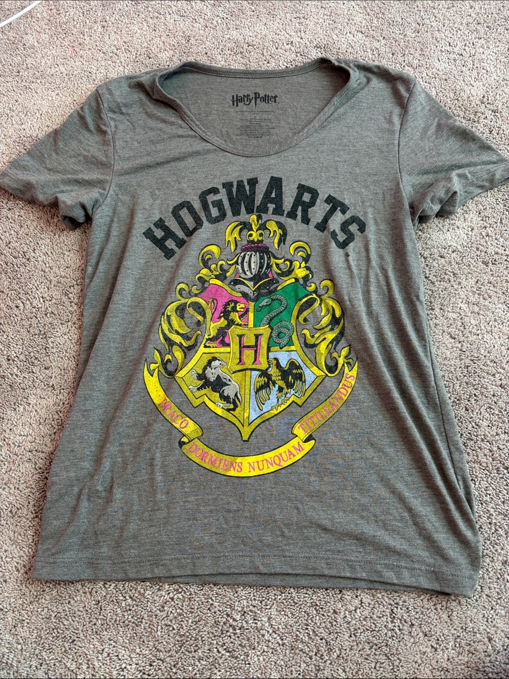 Warner Bros. Kids Grey Hogwarts Crest Short Sleeve Tee